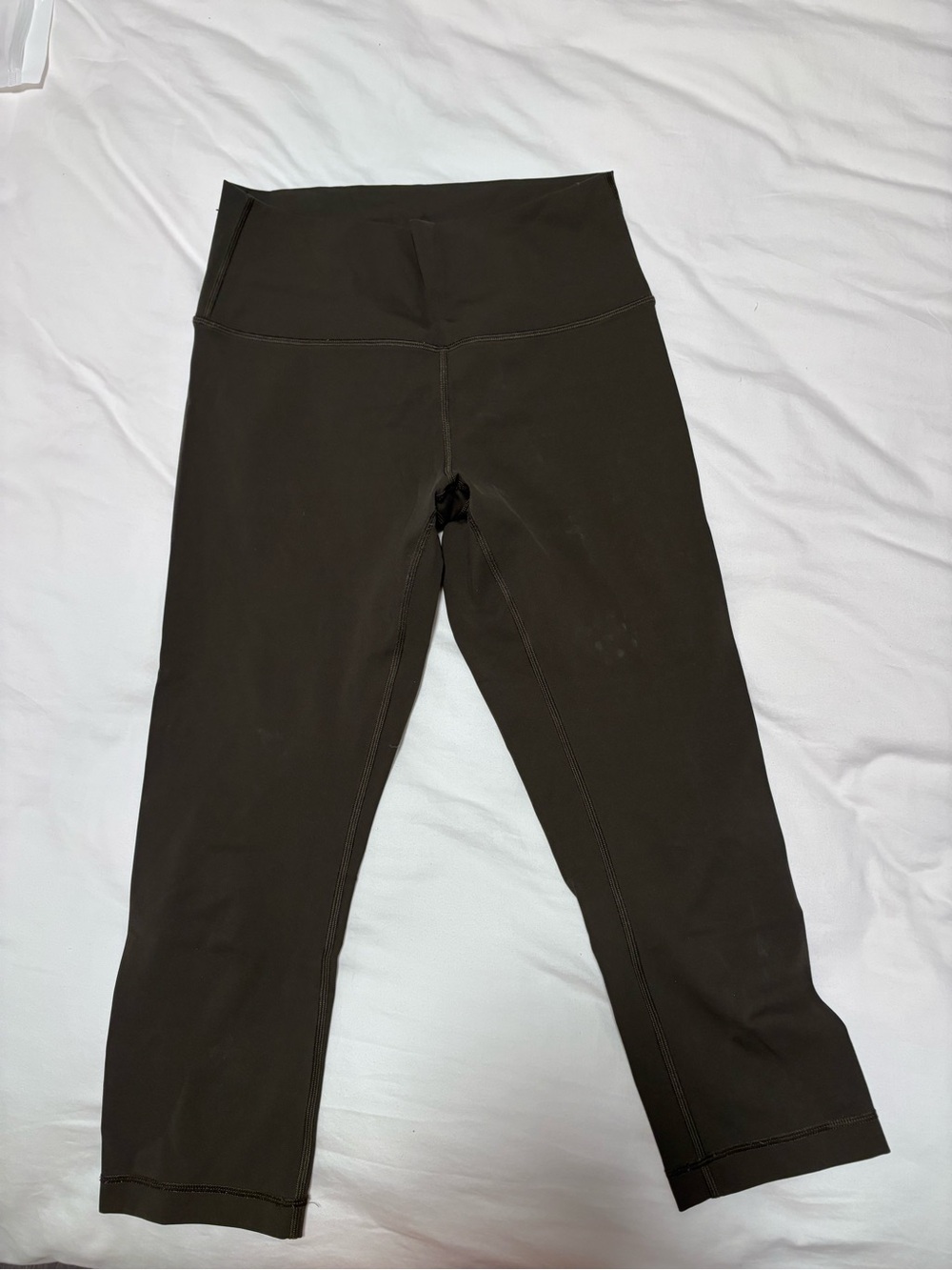 Lululemon wunder under crop (Hi-rise) *Full-on Luxtreme 21”
